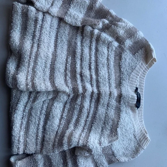 BCBG white sweater Risa - Picture 2 of 7